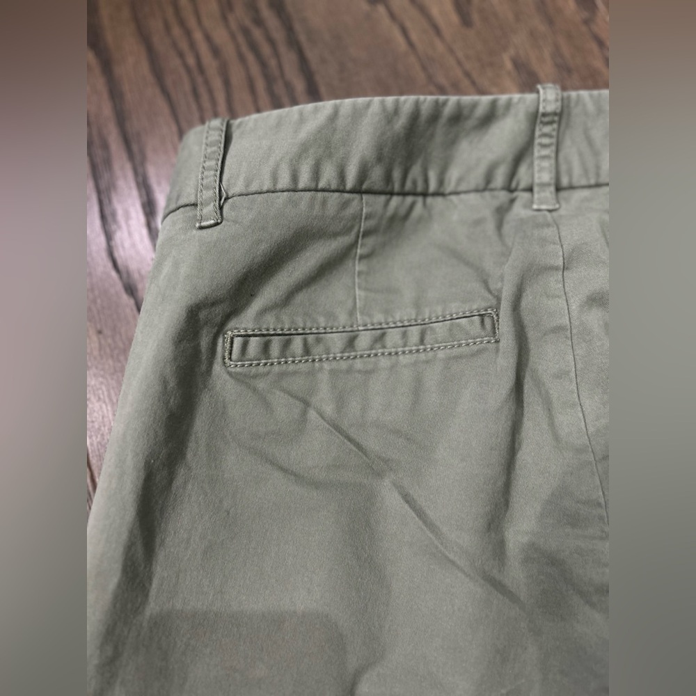 J.CREW • SHORTS - Picture 5 of 7